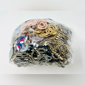 Vintage & Modern Gold & Silver Tone Mixed Metal Scrap/Wearable Jewelry Lot 6Lbs